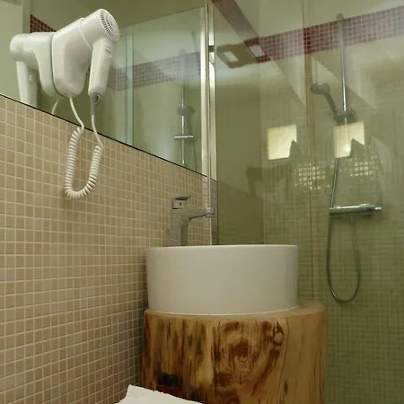 בית הארחה Fontana
